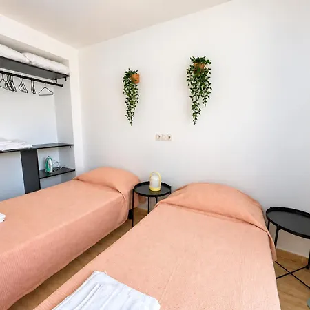 Senia Apartment, - 4 Min Walk To The *